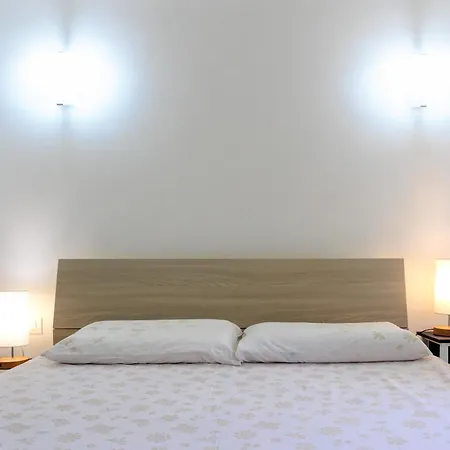 Pearl Harbor - Two Near Sea & Centre